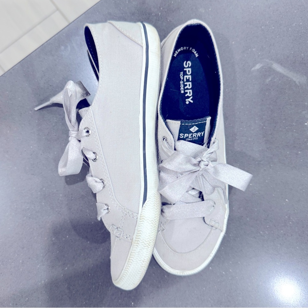 Sperry slip-on sneaker, 7.5 women’s, satin bow laces